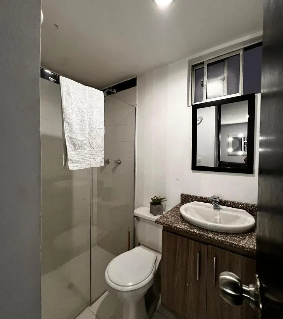Hermoso Y Acogedor Apartamento Cerca Al Poblado Apartment Medellin Colombia